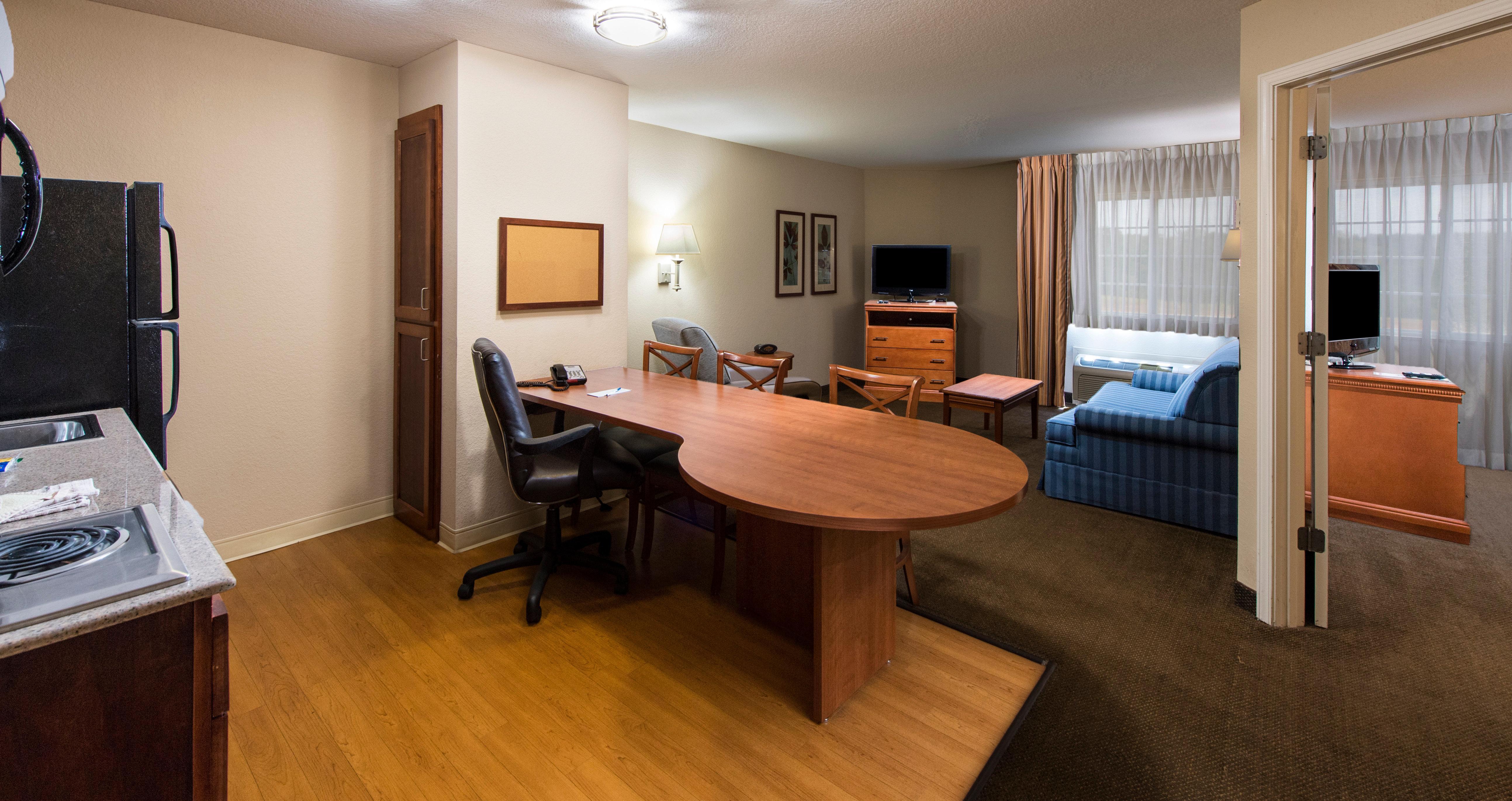 Candlewood Macon, An Ihg 2*