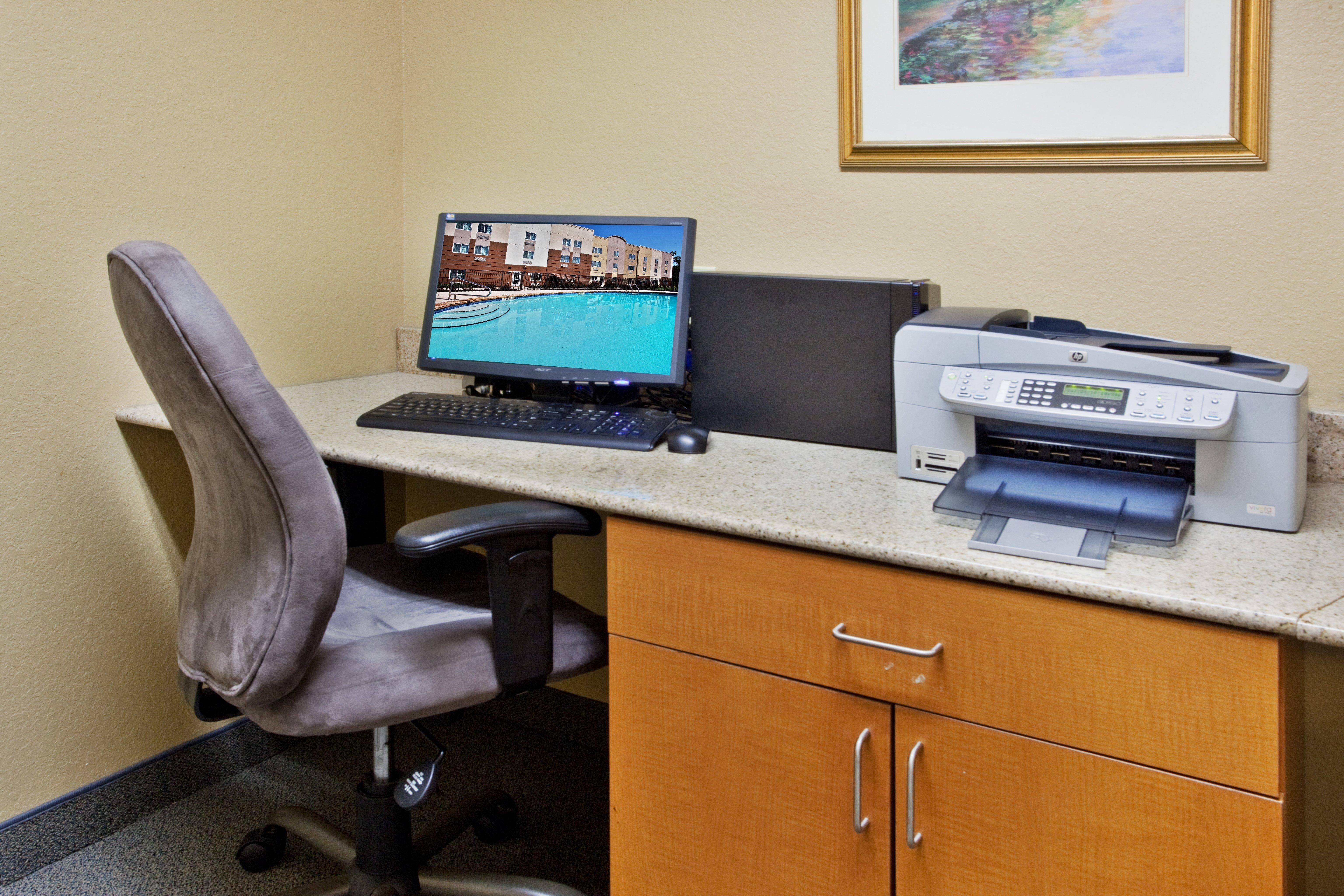 Candlewood Macon, An Ihg 2*